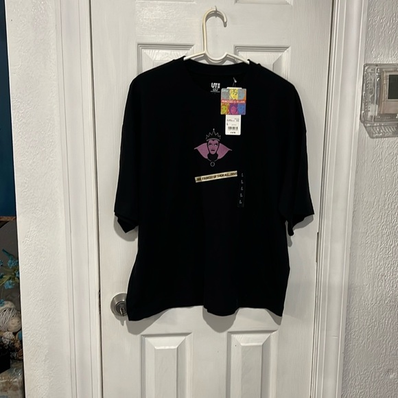 Women’s Disney Tee - Picture 1 of 4